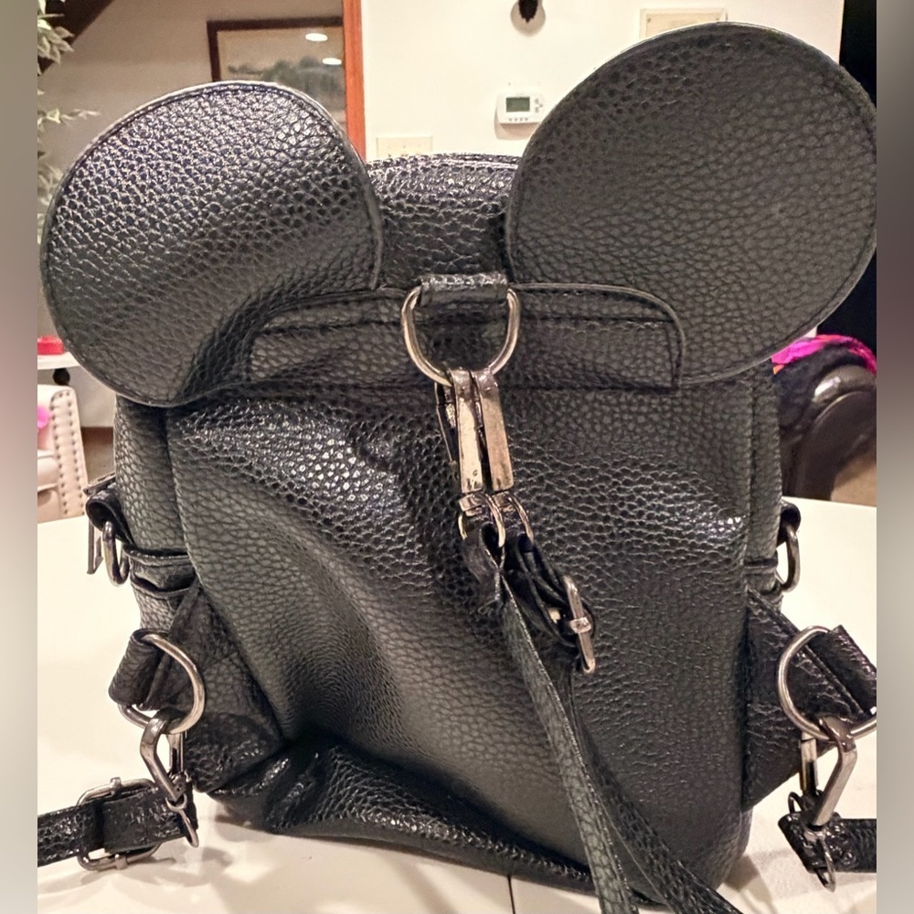 Sunwel Fashion | mini convertible backpack/crossbody Minnie Mouse bag - Picture 6 of 16